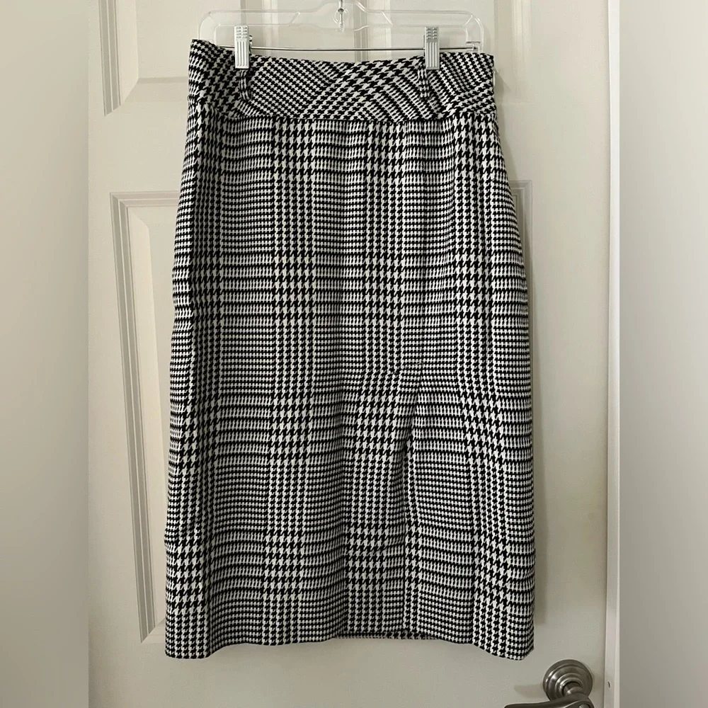 Vintage Women’s Vintage Evan Picone Front Slit Skirt Houndstooth Size 6 black